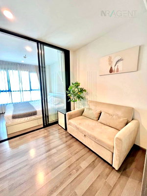 Condos for sale : For Sell Condo THE BASE PARK WEST SUKHUMVIT 77 Building 1, Floor 35,1 bed room, Room size 26 sqm