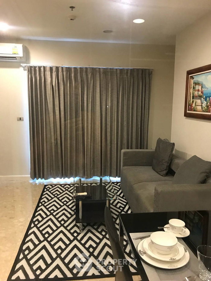 รูป ใกล้ BTS ทองหล่อ เพียง 200 ม. | 1 ห้องนอน The Crest Sukhumvit 34 (ID 3452432) - รูปที่ 2/12