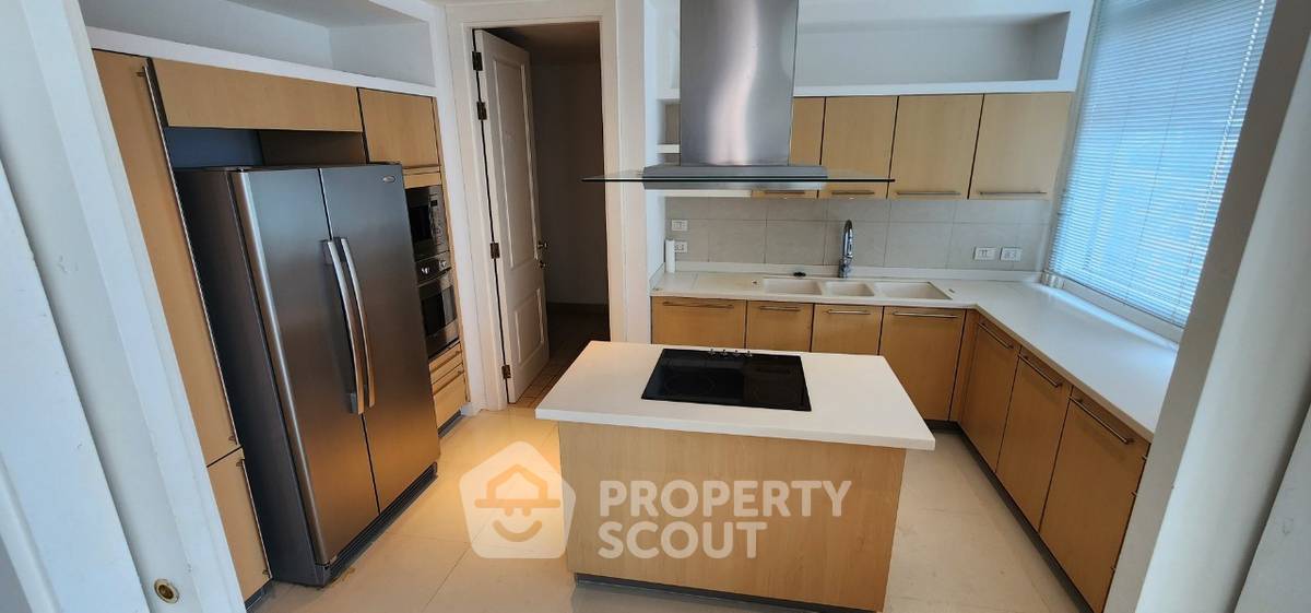 picture 3-BR Condo at Athenee Residence near BTS Phloen Chit (ID 3451338) - 4/8