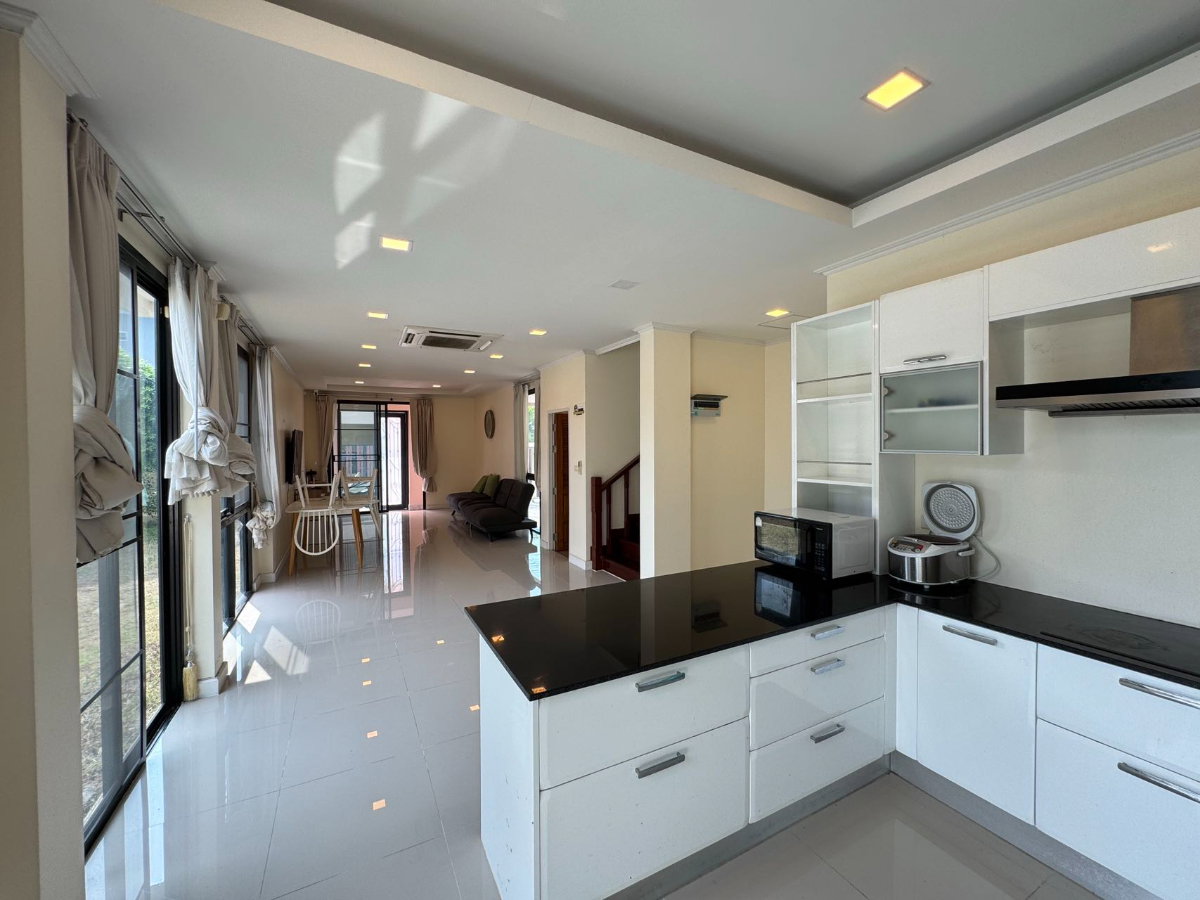 รูป บ้านเดี่ยวพร้อมสระส่วนตัวพื้นที่กว้าง 125ตร.ว 4นอน 5น้ำในโครงการใกล้สุขุมวิทพัทยา - รูปที่ 3/18