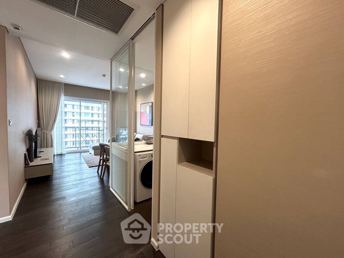 picture 100m To MRT Phahon Yothin, 29th-Floor 2-BR At The Saint Residences (ID 3452704) - 1/32