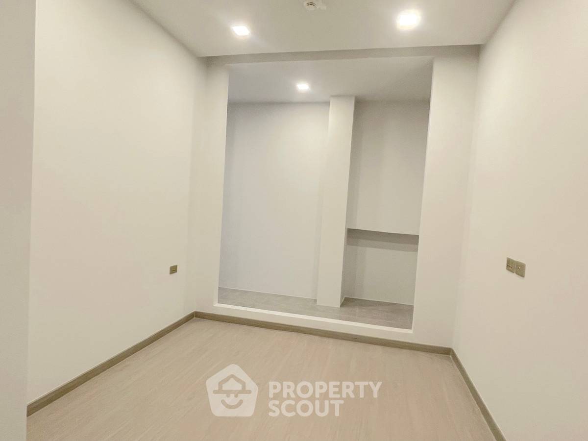 picture 2-BR Condo At One 9 Five Asoke - Rama 9 Near MRT Phra Ram 9 (ID 2724501) - 2/4