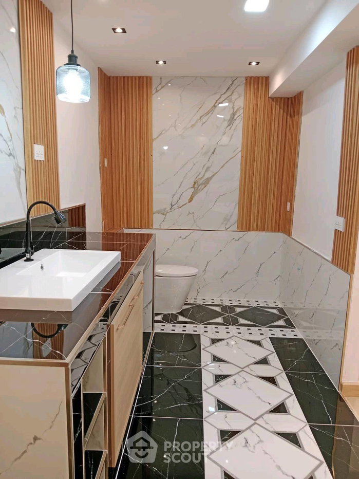 รูป คอนโด 4 ห้องนอน 190 ตร.ม. Baan Sukhumvit ขายใกล้ BTS ทองหล่อ (ID 3452417) - รูปที่ 27/33