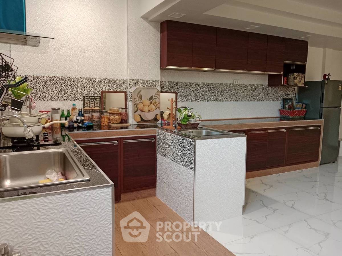 picture 3-BR Condo at Baan Sukhumvit near BTS Thong Lor (ID 3452411) - 11/37