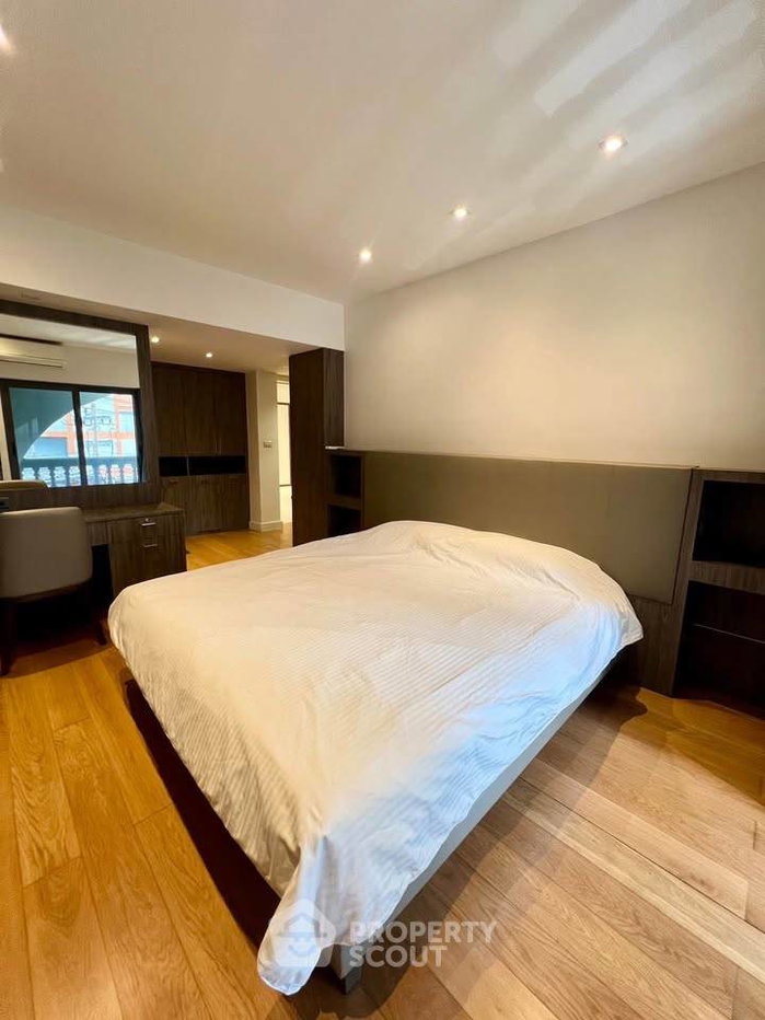 รูป คอนโด 3 ห้องนอน 191 ตร.ม. Royal Castle Sukhumvit ใกล้ BTS พร้อมพงษ์ (ID 3451019) - รูปที่ 6/16