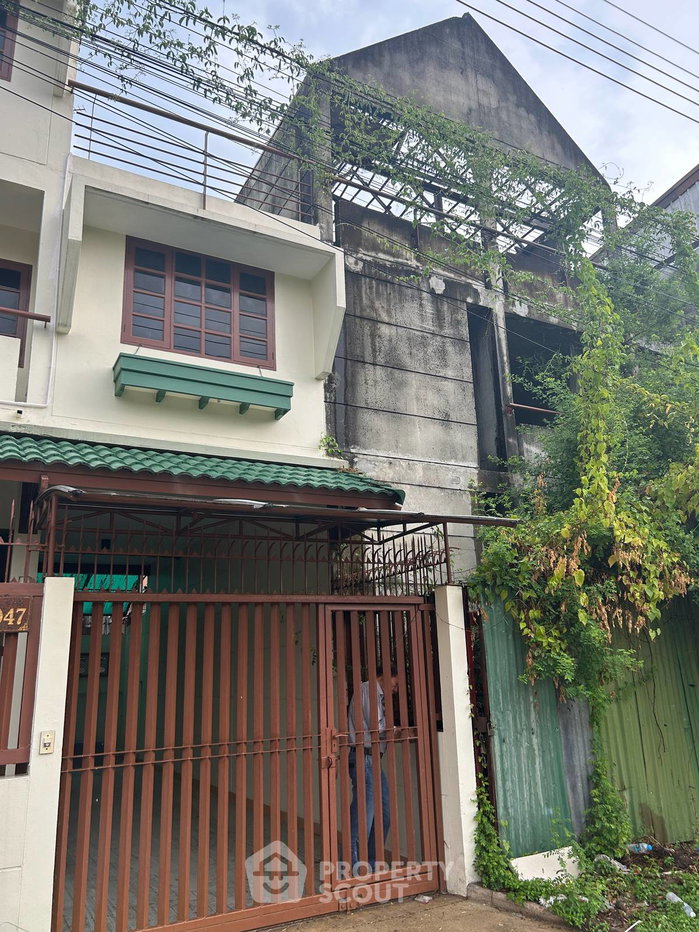 รูป ทาวน์เฮ้าส์ 4 ห้องนอน พื้นที่ 382 ตร.ม. ขายในประเวศ กรุงเทพฯ (ID 3453759) - รูปที่ 25/25