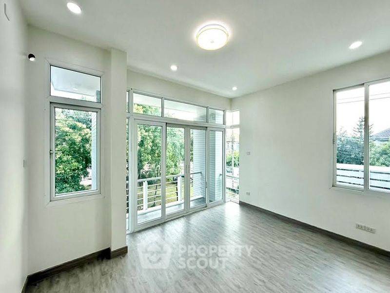 รูป บ้าน 4 ห้องนอน 382 ตร.ม. ใน Country Home Lake & Park ศรีราชา (ID 3451535) - รูปที่ 5/16