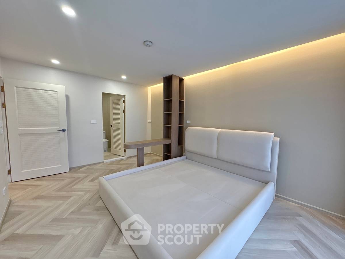 picture 3-BR Condo at Asoke Tower near MRT Phetchaburi (ID 3453732) - 15/19