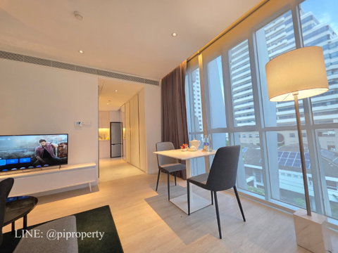 Premium Serviced Residence in Asoke CBD | Spacious 50 sq.m. 1-Bedroom | Flexible Monthly Rent
