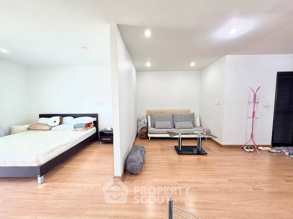 picture 1-BR Condo at Rawee Waree Residence close to Nimmanhaemin (ID 3451840) - 8/13