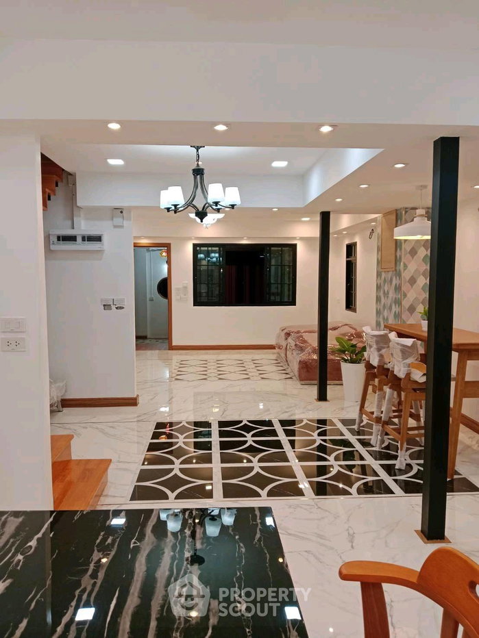 รูป คอนโด 4 ห้องนอน 190 ตร.ม. Baan Sukhumvit ขายใกล้ BTS ทองหล่อ (ID 3452417) - รูปที่ 7/33