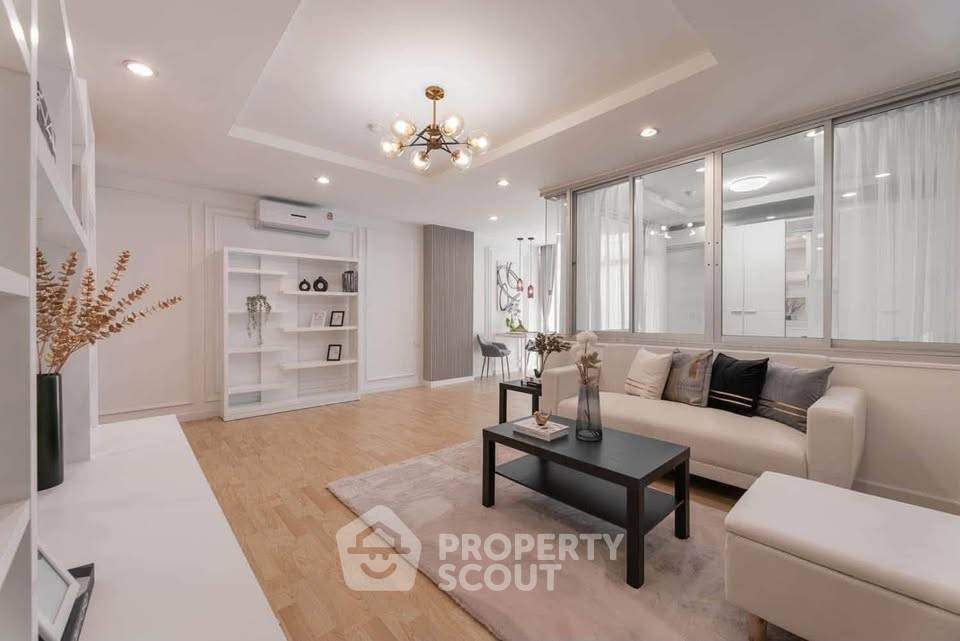 picture 1-BR Ratchada City 18 Condominium Near MRT Huai Khwang (ID 3451222) - 3/10