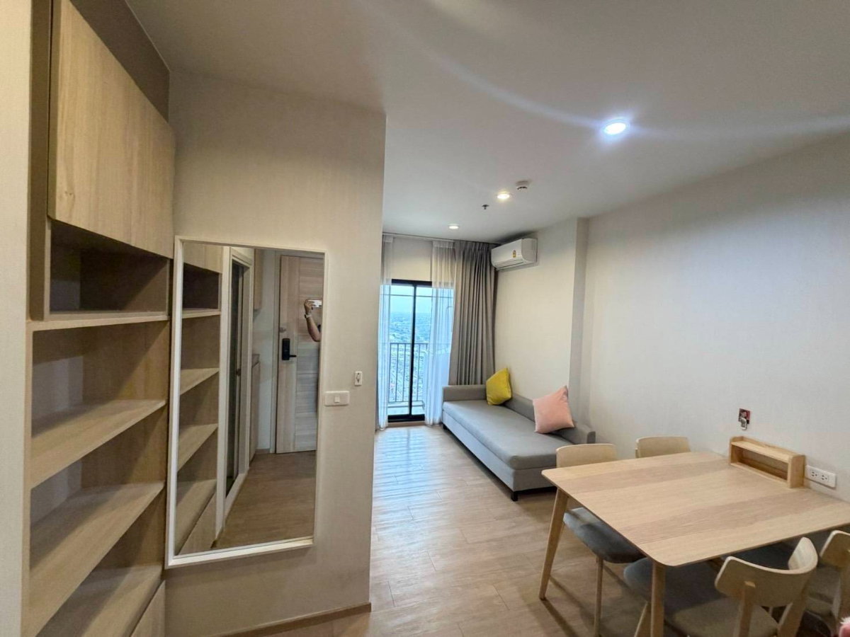 รูป 🏙️ 𝗖𝗢𝗠𝗠𝗢𝗡 𝗧𝗨 ✨ | ชั้น 𝟮𝟴 | ขนาด 𝟯𝟭 ตร.ม. | บิวท์อินตกแต่งสวย 💕 | ค่าเช่า 𝟭𝟱,𝟬𝟬𝟬 บาท/เดือน‼️ | พร้อมเข้าอยู่ 🔑 - รูปที่ 5/8