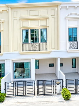 Siri Place Mega Bangna Luxurious and cozy 3-bed 3-bath townhome with 16 sq.w. land area and 100 sq.m