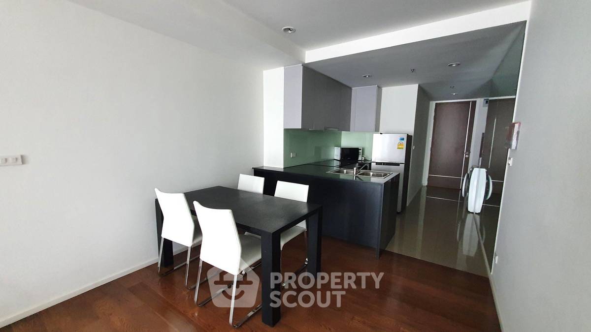 picture 2-BR Condo at 15 Sukhumvit Residences near BTS Nana (ID 785437) - 4/11
