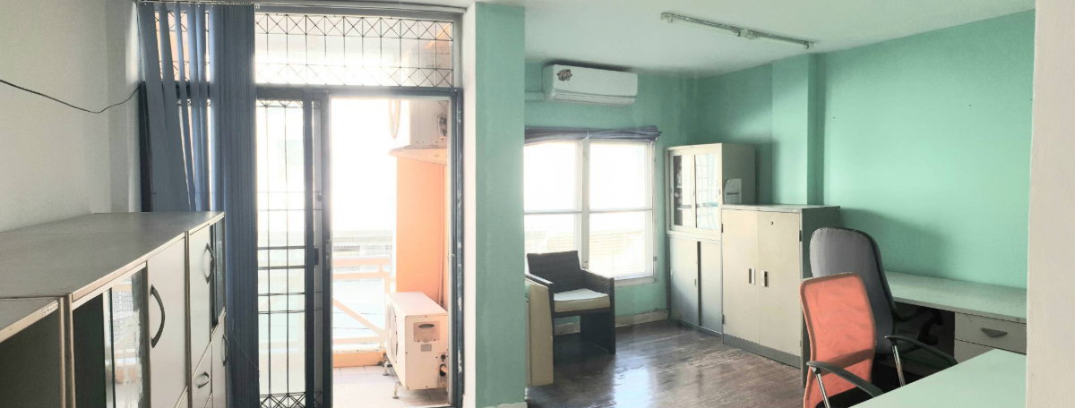 รูป ทาวน์โฮมติดถนนพัฒนาการ ทาวน์โฮม 4 ชั้น 20 ตรว. 5 ห้องนอน 4 ห้องน้ำ หน้ากว้าง 5 ม. ลึก15 ม. - รูปที่ 4/5