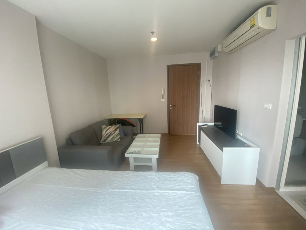 picture FUSE CHAN-SATHORN 20th Flr Pool View to let - 8/12