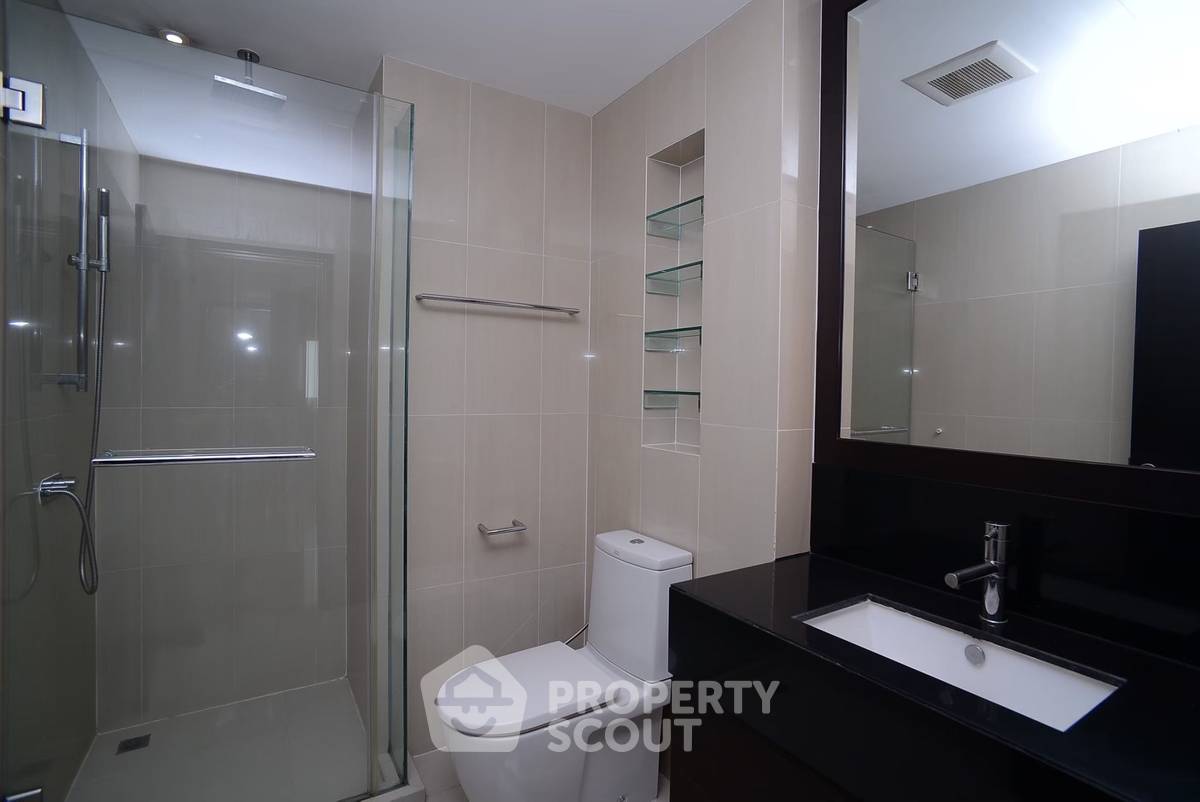 picture 24th-Floor 2-BR At Sathorn Gardens Near MRT Silom (ID 1544499) - 8/14