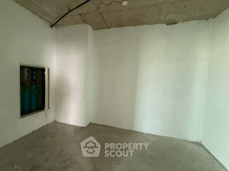picture Spacious 3-BR 243 Sqm Watermark Chaophraya Near BTS Krung Thon Buri (ID 3452239) - 6/20