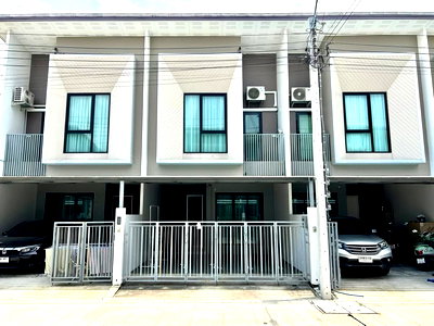ทาวน์โฮม กรุงเทพมหานคร : ขายทาวน์โฮม ไทม์โฮม 62 สวนหลวง ร.9