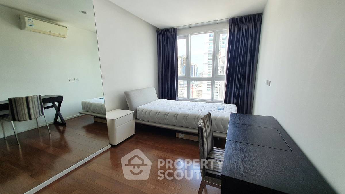 picture 2-BR Condo at 15 Sukhumvit Residences near BTS Nana (ID 785437) - 8/11
