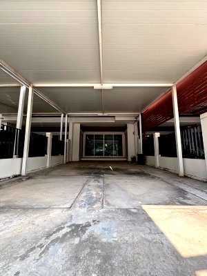 Townhouses for rent IT Square Laksi : 🏠 For Rent, Townhome Chuan Chuen Modus Vibhavadi - Rangsit