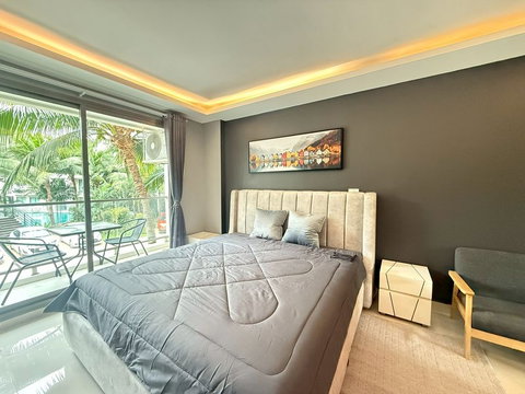 Laguna Beach Resort 3 Maldives, studio, pool view, 1.49 million | Foreign Quota