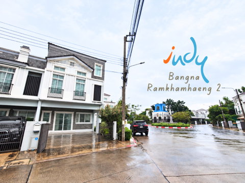 Flood-free, best-priced property in its category: a wide-frontage, corner-unit townhome—perfect for a family of 2–4. Located right next to 