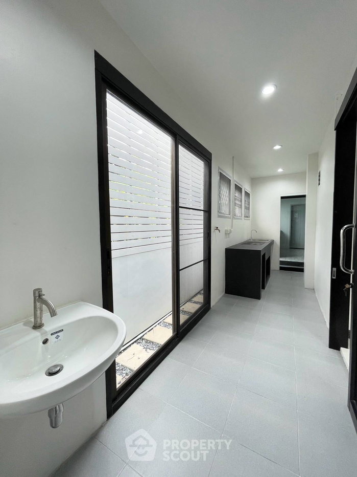 picture 2-BR House In Thung Song Hong, Lak Si, Bangkok (ID 3448436) - 11/27