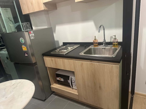 The Excel Ratchada 18 Beautiful unit with a complete range of functions, ready for move-in; located near MRT Sutthisan / Huai Khwang.