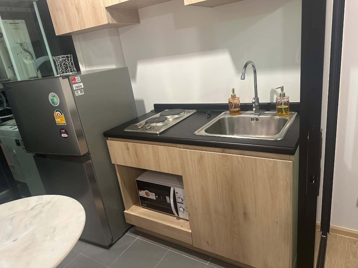 picture The Excel Ratchada 18 Beautiful unit with a complete range of functions, ready for move-in; located near MRT Sutthisan / Huai Khwang. - 1/12