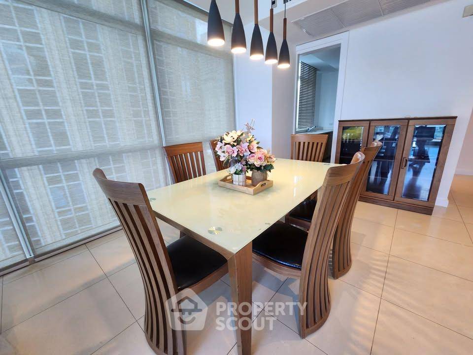 picture 2-BR Condo at Athenee Residence near BTS Phloen Chit (ID 3106304) - 4/15