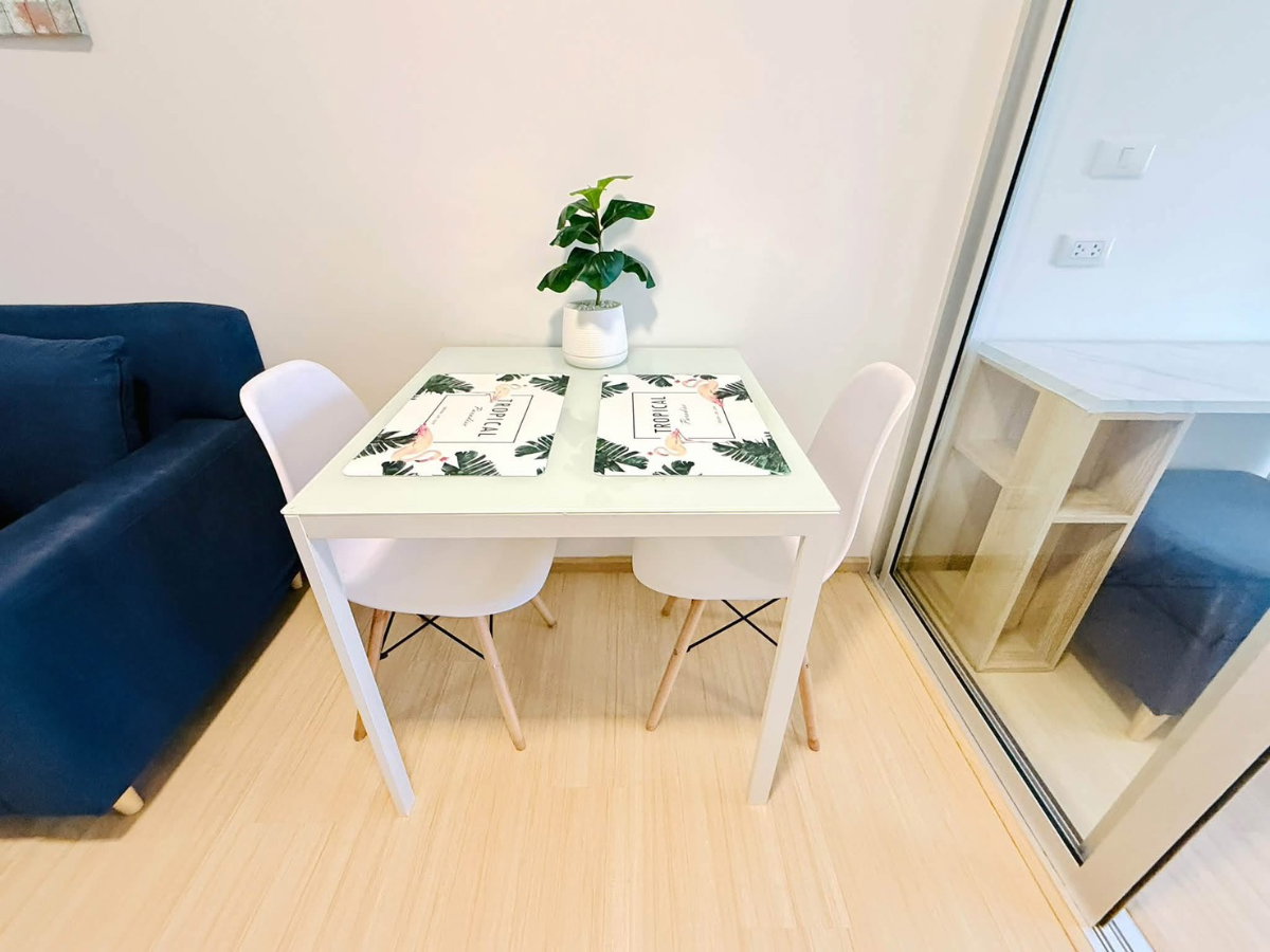 รูป 🏙️ 𝗣𝗟𝗨𝗠 𝗖𝗢𝗡𝗗𝗢 𝗥𝗔𝗡𝗚𝗦𝗜𝗧 𝗙𝗥𝗘𝗦𝗛 ✨ | ตึก A ชั้น 4 | วิวนอก 🌿 | เฟอร์นิเจอร์ครบ | ใกล้ 7-Eleven | ว่างพร้อมเข้าอยู่ 🔑 - รูปที่ 7/10