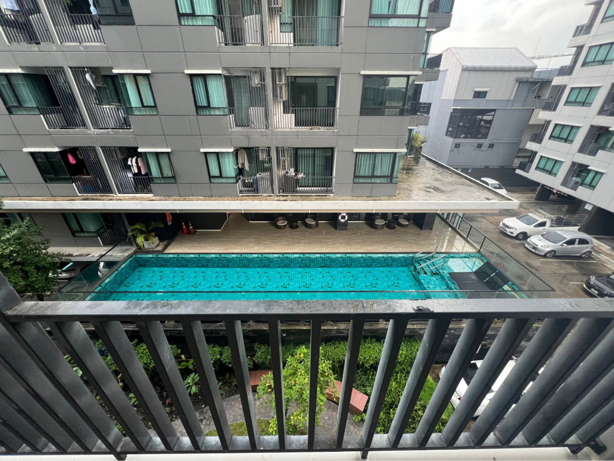 รูป ให้เช่า วินน์ คอนโด ลาดพร้าว โชคชัยสี่  Wynn condo   38 ตารางเมตร  ชั้น 4 ( ห้องมุม ดูส่วนตัว) ใกล้ลิฟท์  1 ห้องนอนใหญ่(ระเบียงกว้าง วิวสระว่ายน้ำ) - รูปที่ 12/13