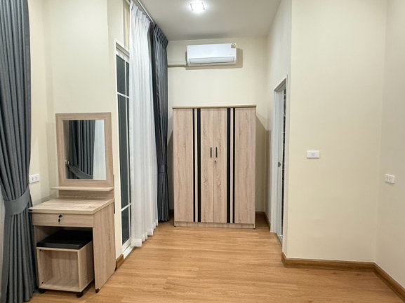 รูป 🏠✨ ให้เช่า ทาวน์โฮม 2 ชั้น โกลเด้น ทาวน์ วิภาวดี-รังสิต 4 ห้องนอน 3 ห้องน้ำ ทำเลติดถนนพหลโยธิน ซอยคลองหลวง 10 - รูปที่ 17/19