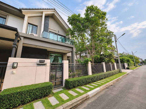 ให้เช่า บ้านบางกอก บูเลอวาร์ด รังสิต | พร้อมเข้าอยู่ พื้นที่ 70 ตรว. | เพียง 60,000 บาท/เดือน