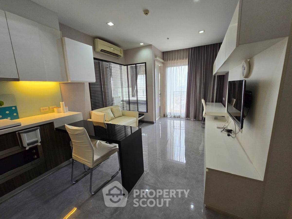รูป คอนโดชั้น 16 แบบ 1 ห้องนอน Urbano Absolute ใกล้ BTS กรุงธนบุรี (ID 2615705) - รูปที่ 1/11