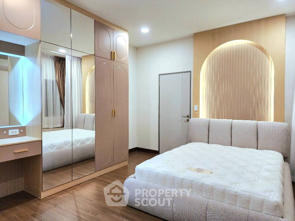 รูป บ้าน 4 ห้องนอน ขนาด 313 ตร.ม. ให้เช่า The City Bangna (ID 3457871) - รูปที่ 3/11