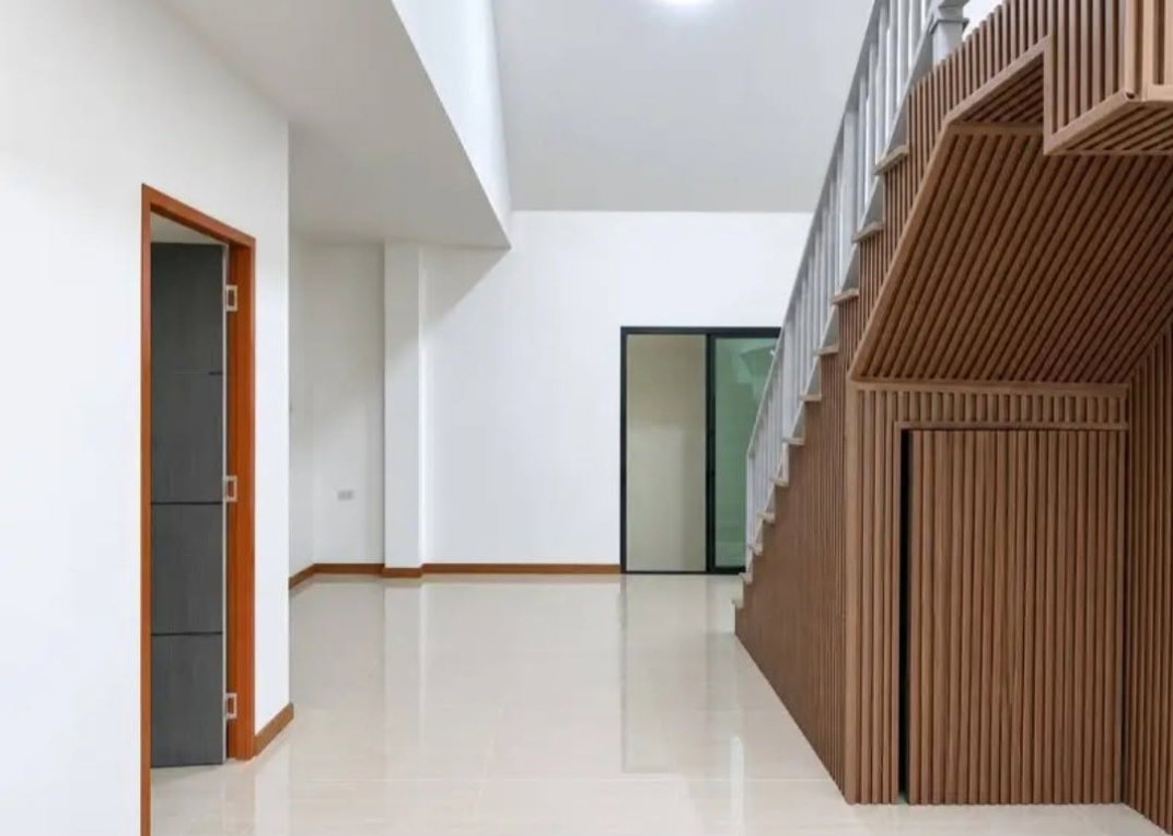 รูป บ้านสร้างใหม่ 2ชั้น  โชตนาช้างเผือก  ตรงข้ามสนามกอล์ฟลานนา - รูปที่ 12/12