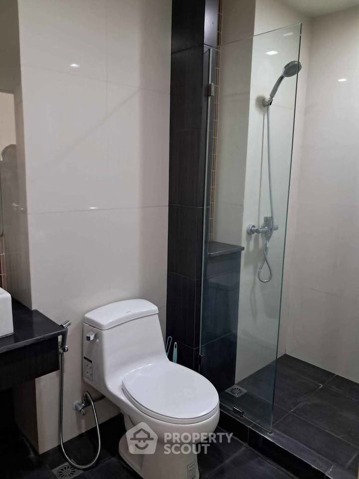 picture 2-BR 47 Sqm Condo At Tree Condo Sukhumvit 42, 300m to BTS Phra Khanong (ID 3081220) - 8/8