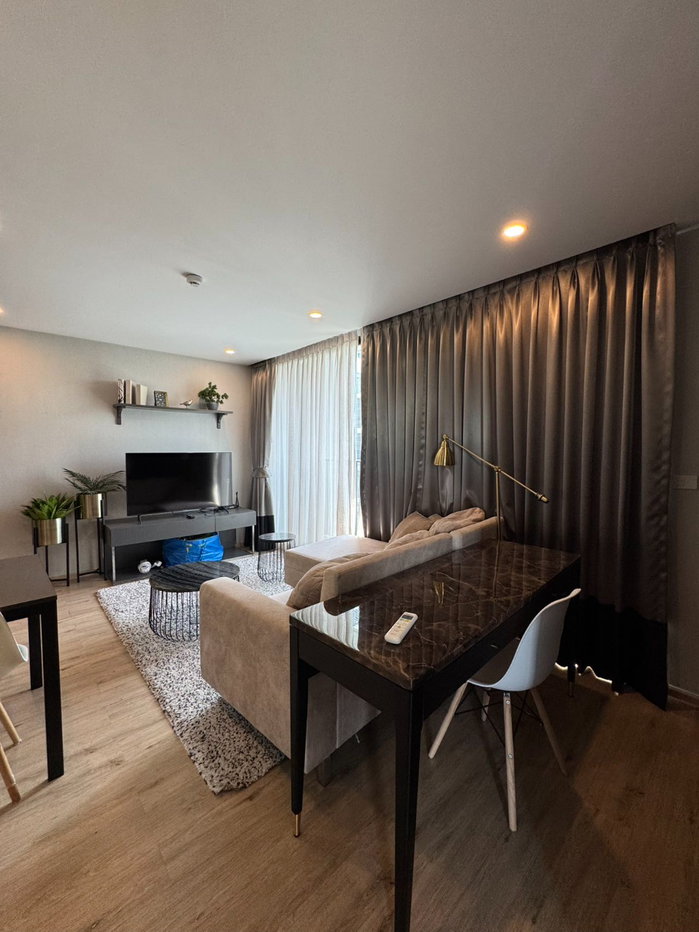 รูป ให้เช่าคอนโด: Serio sukhumvit 50 2 ห้องนอน / 1 ห้องน้ำ • พื้นที่: 52 ตร.ม. • ชั้น 7 • เฟอร์นิเจอร์แต่งครบ (Fully Furnished) - รูปที่ 2/10