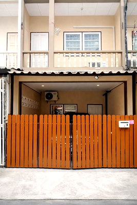 Townhouses for rent Lam Luk Ka : 			Air Village Townhouse for rent 2–3beds 2baths BTS KhuKhot.2.02 km   BaanPruksa57 NovoVille LamLukKa          