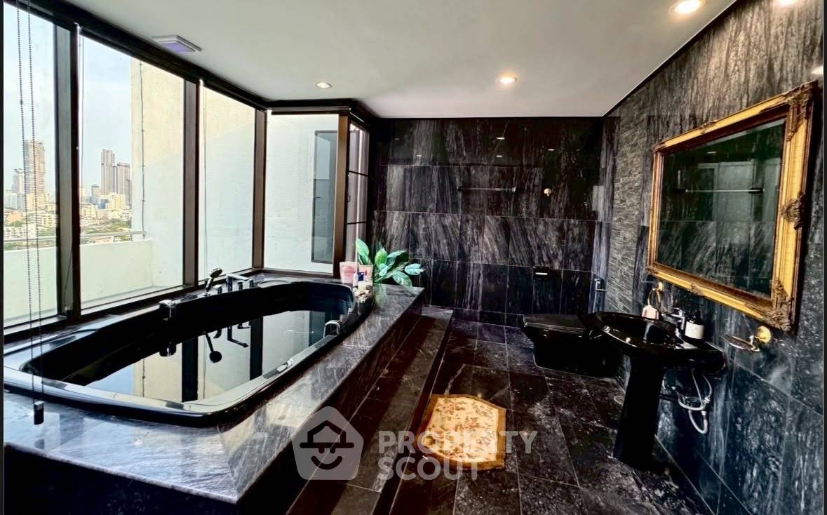 รูป 5 ห้องนอน 491 ตร.ม. ชั้น 23 Supalai Place Sukhumvit 39 ใกล้ BTS พร้อมพงษ์ (ID 3456847) - รูปที่ 39/43