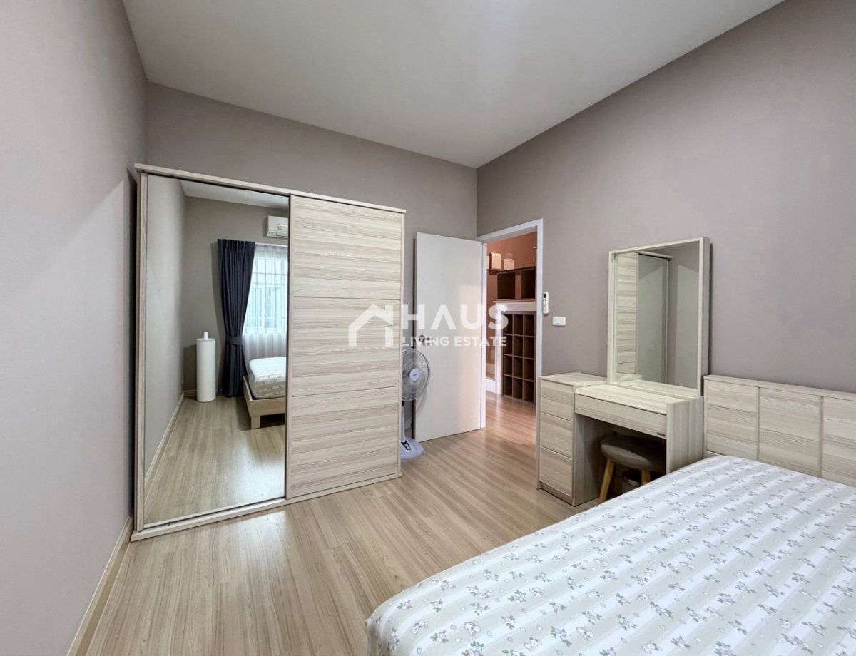 picture Q District Westgate / 4 Bedrooms #TBBT001 - 13/18