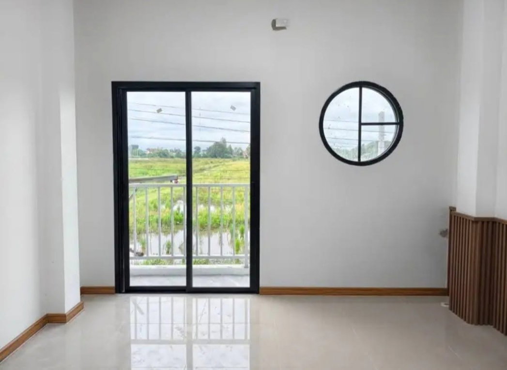 รูป บ้านสร้างใหม่ 2ชั้น  โชตนาช้างเผือก  ตรงข้ามสนามกอล์ฟลานนา - รูปที่ 10/12