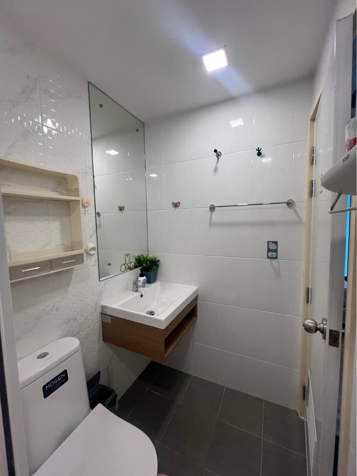 รูป ให้เช่า วินน์ คอนโด ลาดพร้าว โชคชัยสี่  Wynn condo   38 ตารางเมตร  ชั้น 4 ( ห้องมุม ดูส่วนตัว) ใกล้ลิฟท์  1 ห้องนอนใหญ่(ระเบียงกว้าง วิวสระว่ายน้ำ) - รูปที่ 11/13