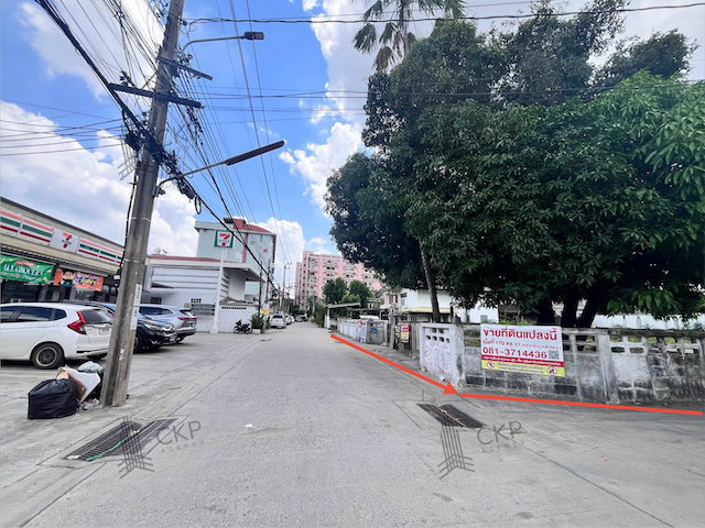 รูป L260156 | ขายที่ดินแปลงมุม ทำเลทอง ซอยลาดพร้าว 102 ขนาด 170 ตร.วา ที่ดินสวย อยู่มุมถนน ในย่านชุมชนเมือง - รูปที่ 2/11