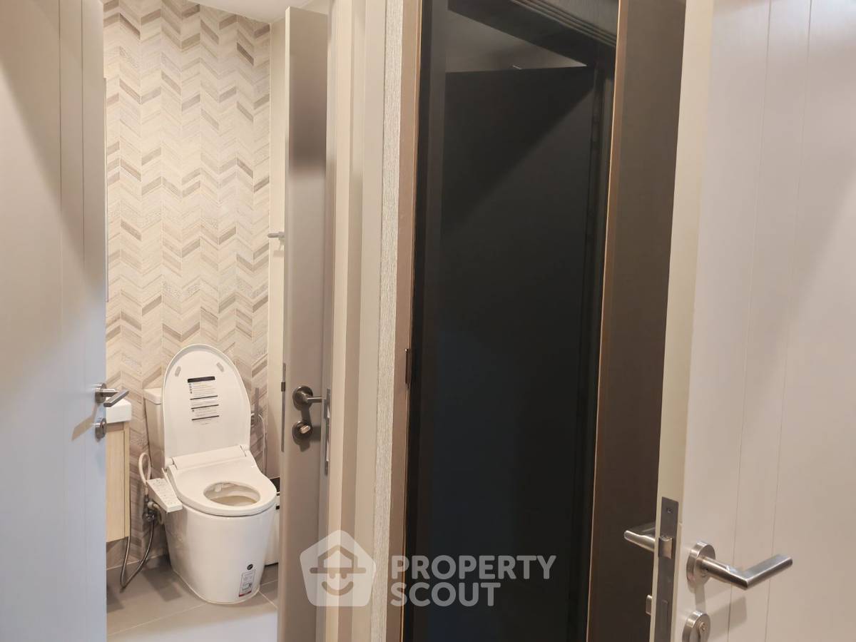 รูป ห้องนอน 1 ห้อง ชั้น 19 Oka Haus Sukhumvit 36 BTS Thong Lor (ID 1526765) - รูปที่ 17/17