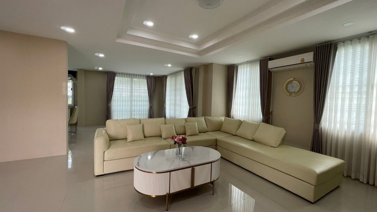 รูป ให้เช่า Luxury Private Pool Villa ออเงิน–รามอินทรา | ที่ดิน 1 ไร่ | 5 ห้องนอน 6 ห้องน้ำ | สระว่ายน้ำส่วนตัว | พร้อมเข้าอยู่ - รูปที่ 12/30