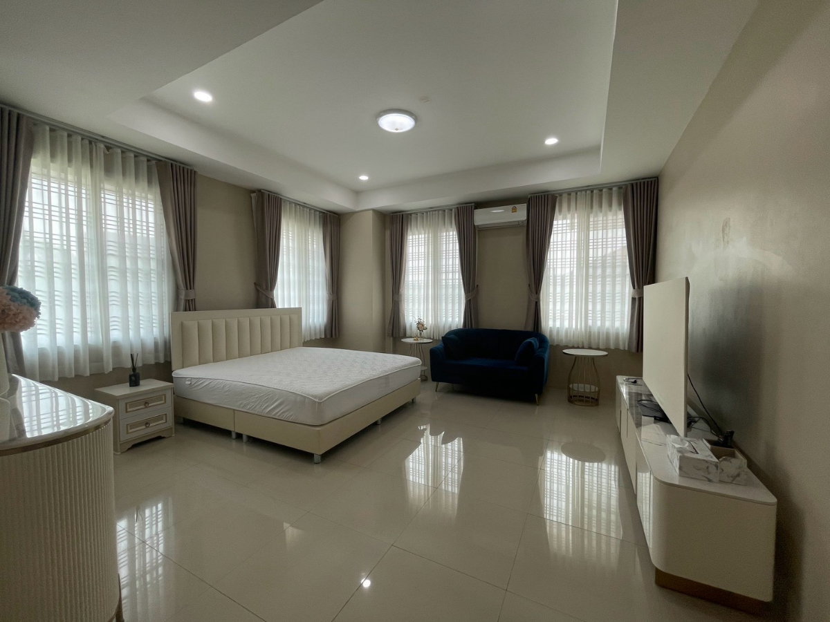 รูป ให้เช่า Luxury Private Pool Villa ออเงิน–รามอินทรา | ที่ดิน 1 ไร่ | 5 ห้องนอน 6 ห้องน้ำ | สระว่ายน้ำส่วนตัว | พร้อมเข้าอยู่ - รูปที่ 28/30